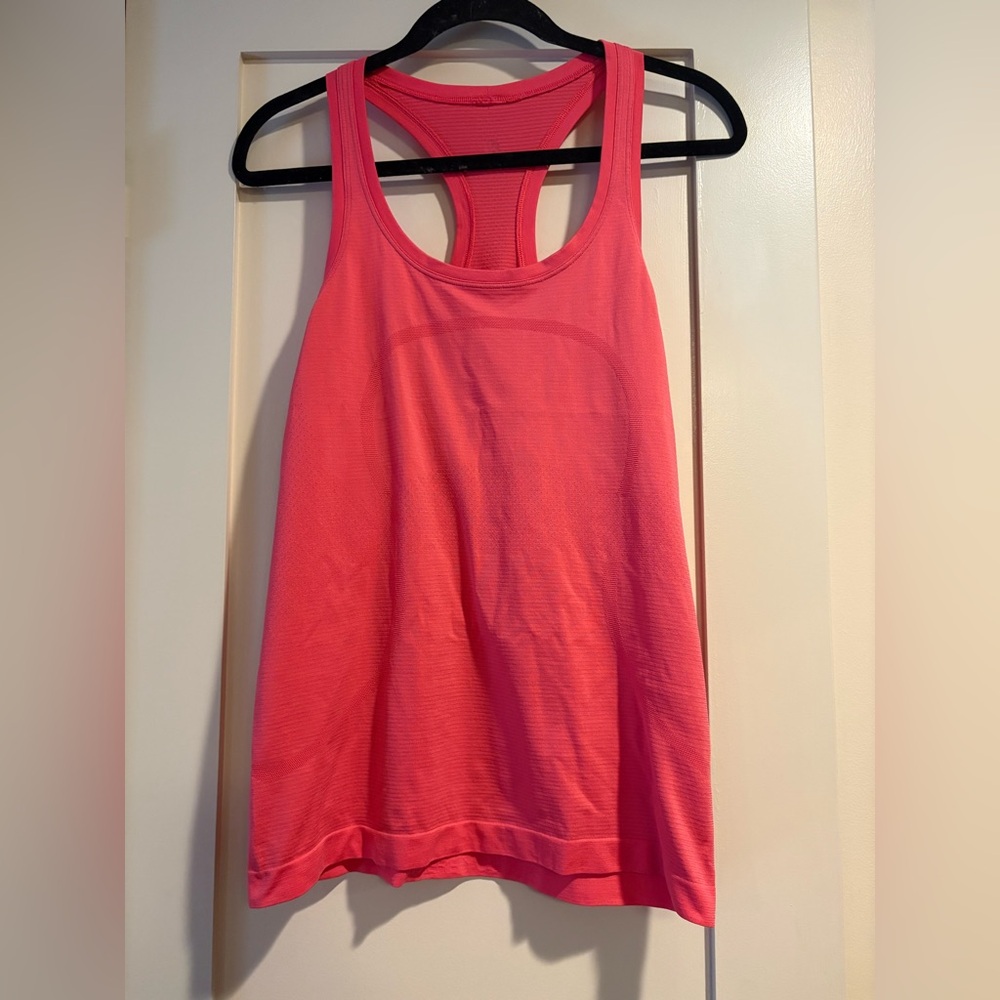 SALE ✨ Pink Hip Length Lululemon Swiftly Tank